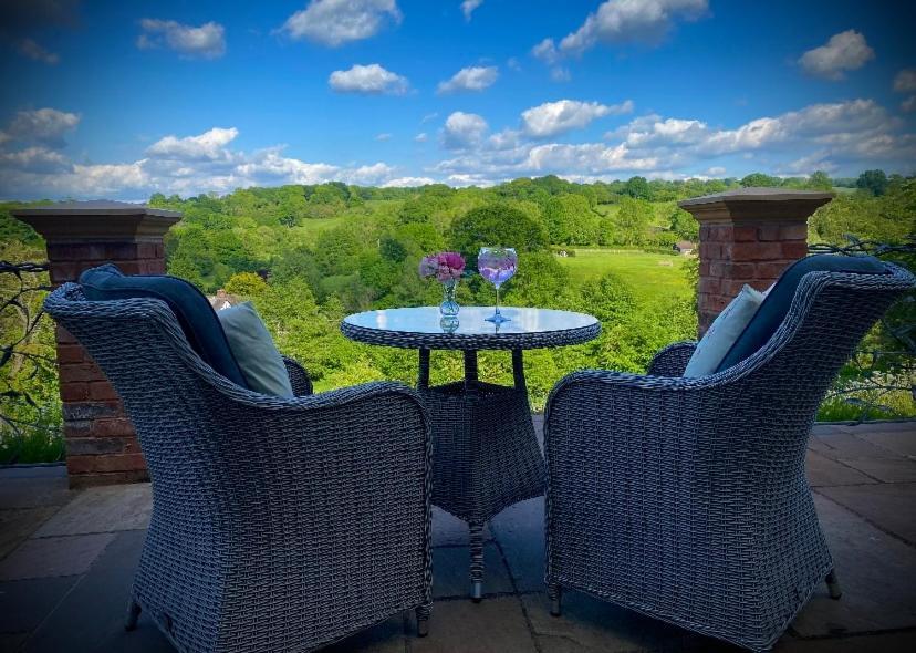 The Old Rectory - Valley View Room In Private Home Stockton-on-Teme エクステリア 写真