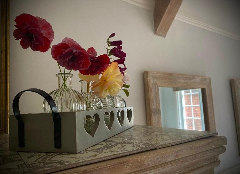 The Old Rectory - Valley View Room In Private Home Stockton-on-Teme エクステリア 写真